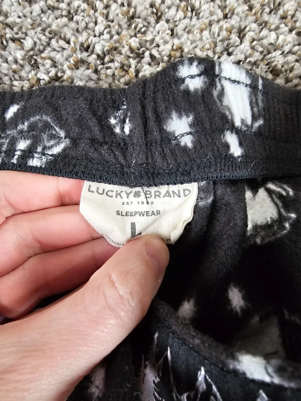 Lucky Brand Mens Sz L Fleece Pajama Pants Black White Beer Penguin Print